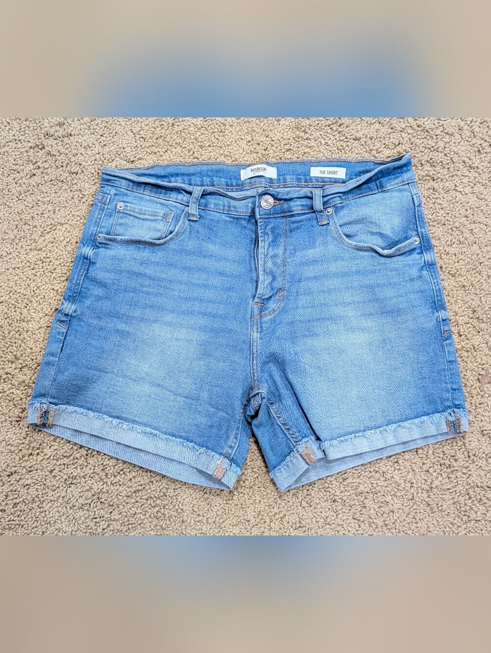 Kensie | Size 8/29 | Light Blue Denim Rolled-Hem Shorts
